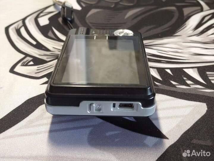 Компактный фотоаппарат