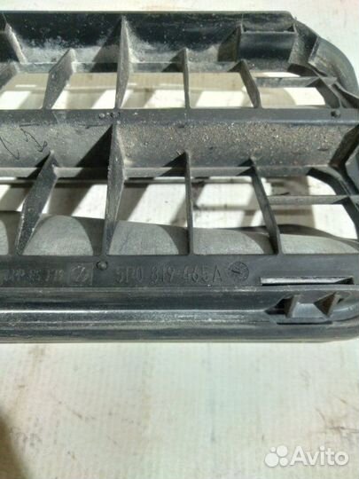 Решетка вентиляционная задняя Seat Leon (1P1) 2012