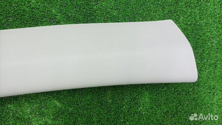 Обшивка стойки передняя правая Kia K5 DL3 G4NA