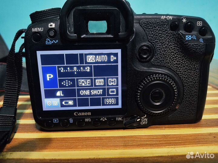 Зеркальный фотоаппарат Canon 50d