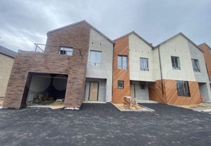 Таунхаус 126,7 м² на участке 1 сот.