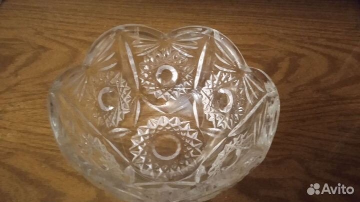 Хрустальная ваза