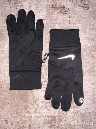 Перчатки Nike