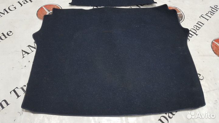 Обшивка багажника на Mercedes-Benz W126