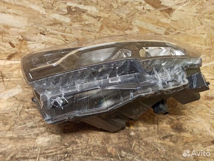 Фара левая оригинал LADA Vesta