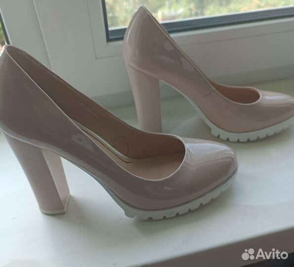 Туфли лакированные