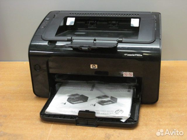 Принтер лазерный HP Р1102w с вай-фай компактный