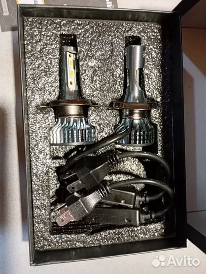 Продам LED лампы H 4