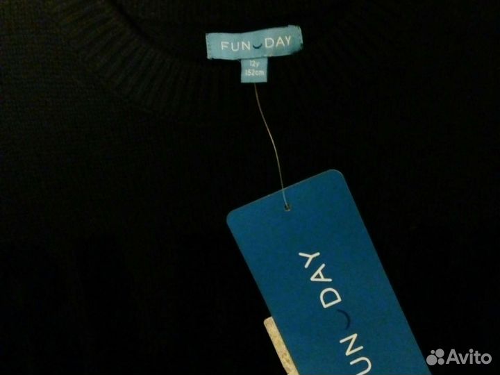 Свитер(152) новый