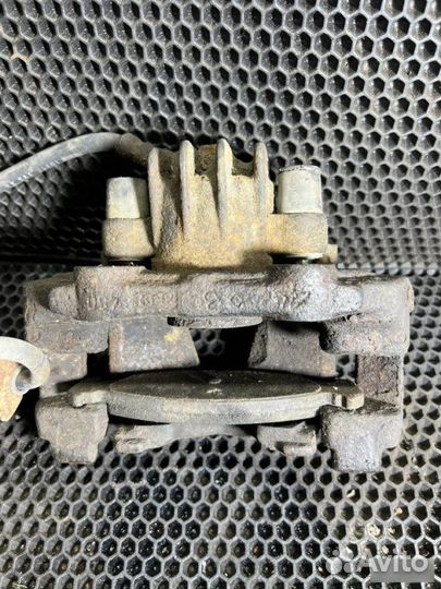 Суппорта передняя Citroen Xsara 1997-2006