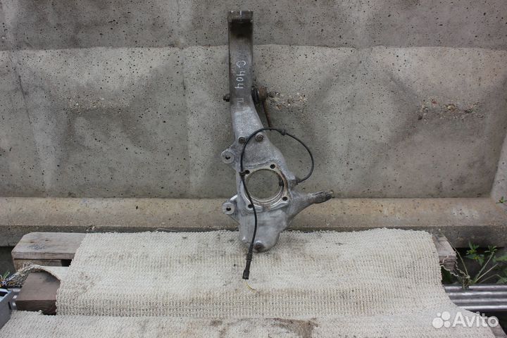 Кулак поворотный передний правый BMW X5 E70 (201