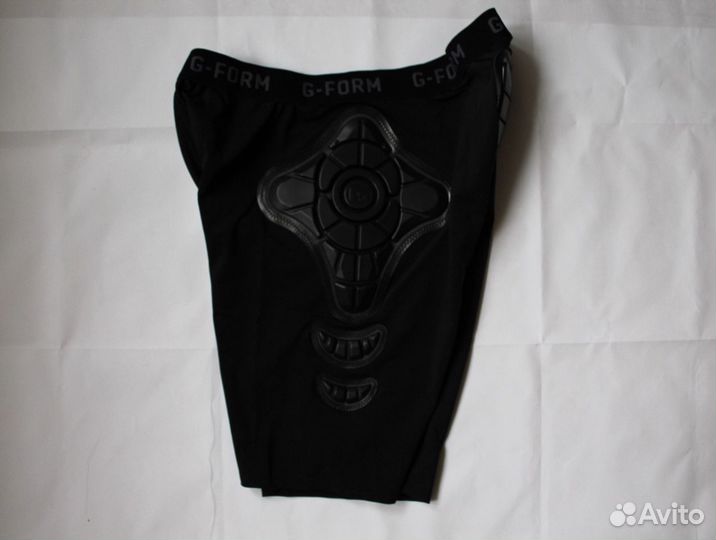 G-form compression shorts