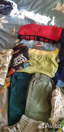 Три пакета одежды для мальчика 86-92