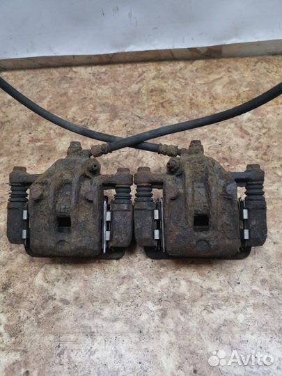 Тормозные суппорта заднее Kia Sportage 2 SUV 2.0