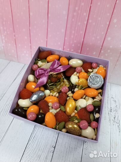 Подарочный набор на выпускной клубника мёд чай