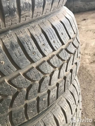 Tigar Sigura Stud 215/55 R16