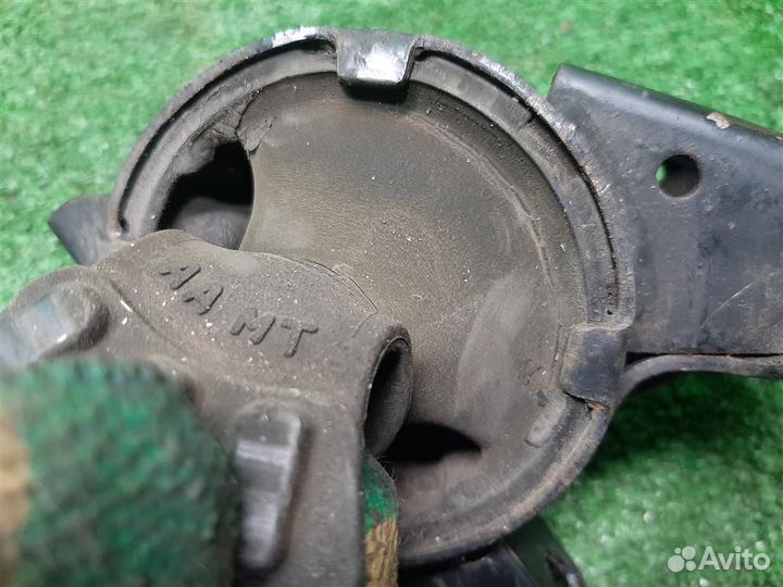 Опора (подушка) двигателя левая Honda Jazz 2004