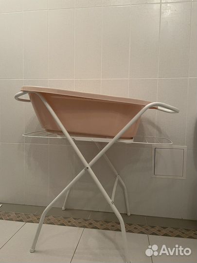 Детская ванночка с подставкой