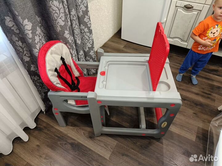 Стул для кормления