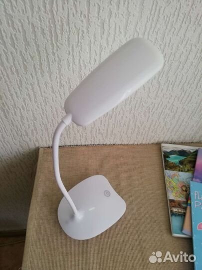 Лампа настольная