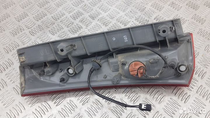 Фонарь задний правый верхний KIA Ceed 1 универсал