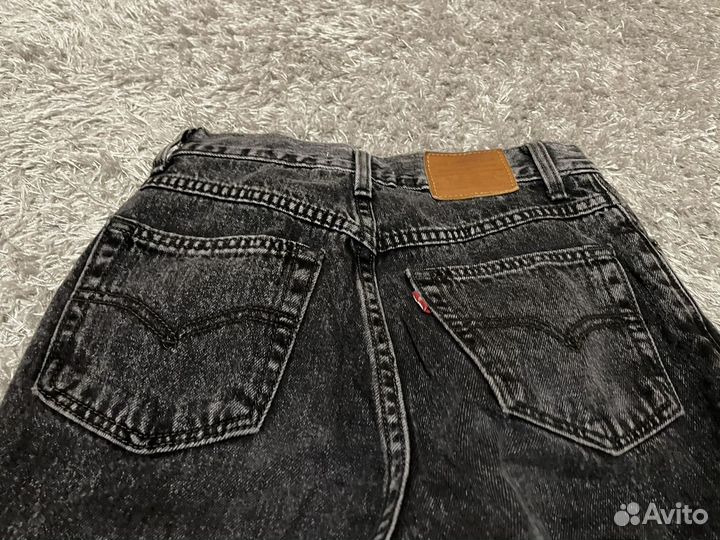 Джинсы levis mom