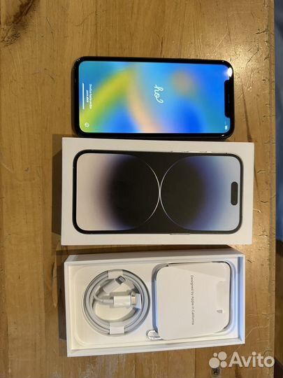 Телефон iPhone 11