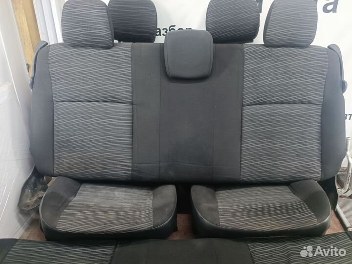 Задние сидение renault sandero 1