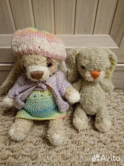 Зайцы ручная работа