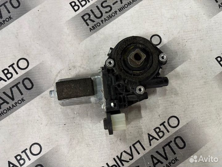 Моторчик стеклоподъемника передний левый Infiniti