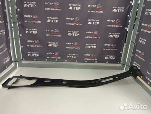 Накладка центр стойки правая 212305401166