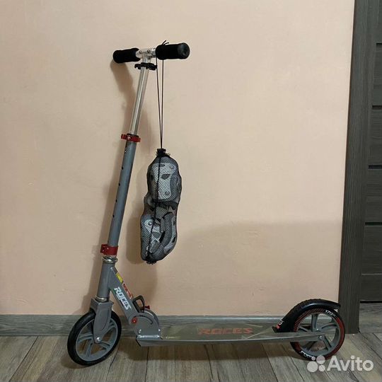 Самокат взрослый + полный комплект защиты