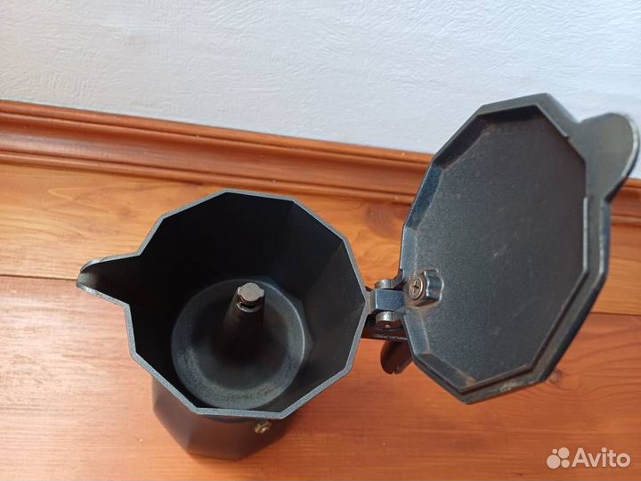 Гейзерная кофеварка rondell 350 мл