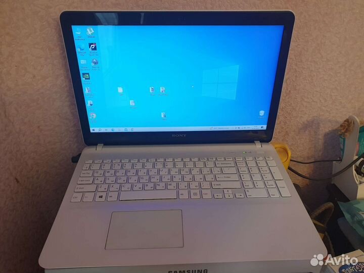 Ноутбук Sony SVF1521X1RB Intel core i5