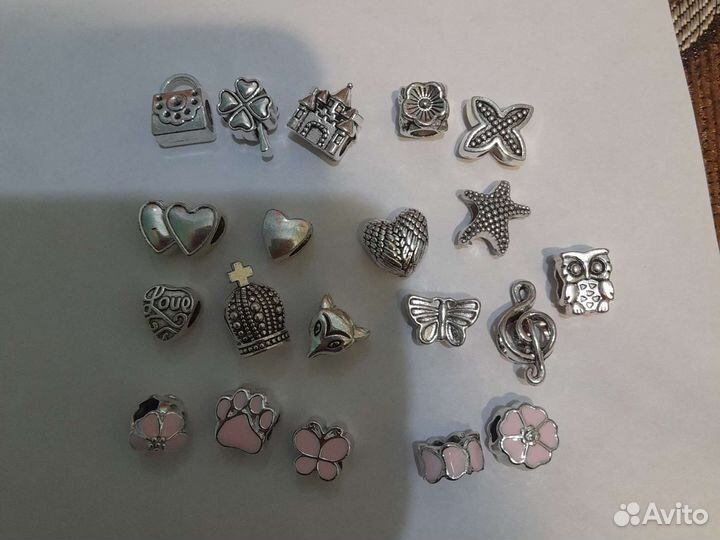 Самодельные браслеты,ожерелье