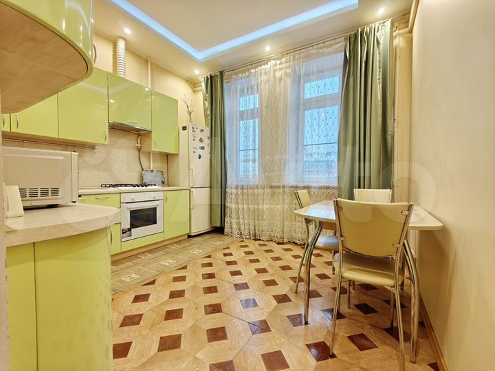 2-к. квартира, 61 м², 5/7 эт.