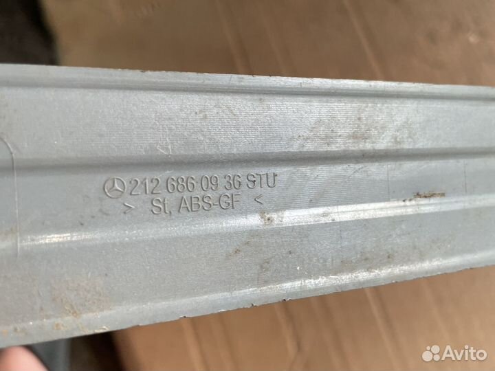 Накладка порога Mercedes E W212 передняя левая