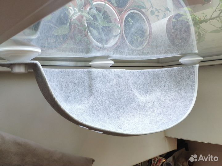 Оконная лежанка - гамак для кошек