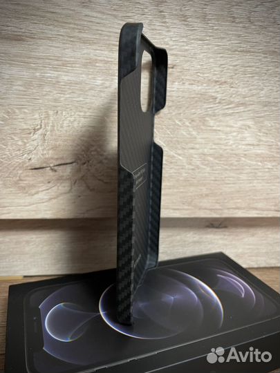 Чехол Pitaka на iPhone 12 pro