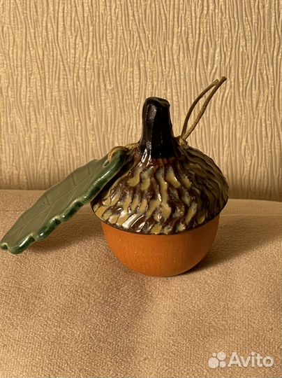 Желудь сувенир из керамики