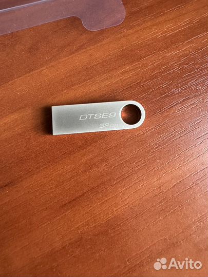 USB Flash 32 гб Kingston DataTraveler SE9