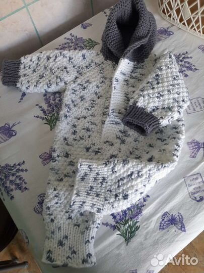 Детские вязаные костюмы для маленьких деток