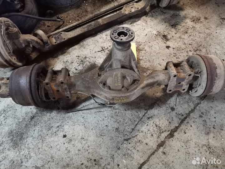 Задний мост в сборе Isuzu ELF 250 4JB1