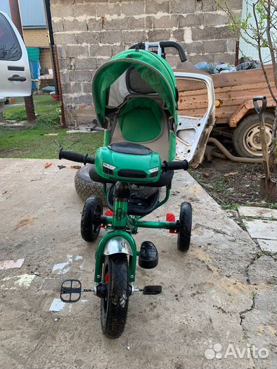 Детский велосипед с ручкой