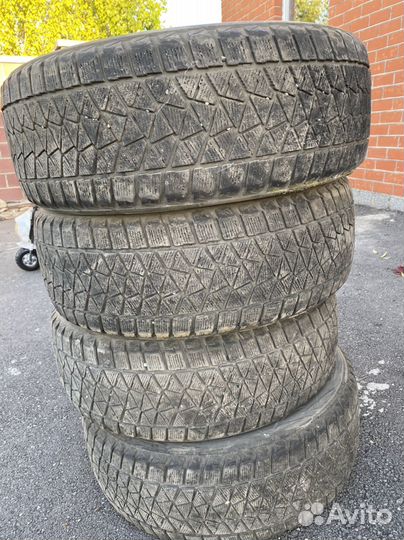 Bridgestone Blizzak DM-V2 235/55 R19
