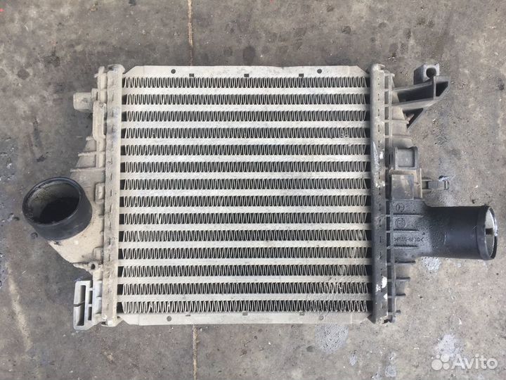Мерседес Вито Радиатор интеркулера