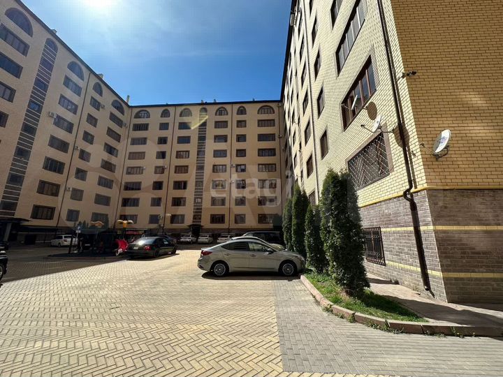 2-к. квартира, 92,5 м², 2/8 эт.