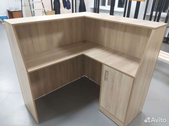 Стойка ресепшн, новая