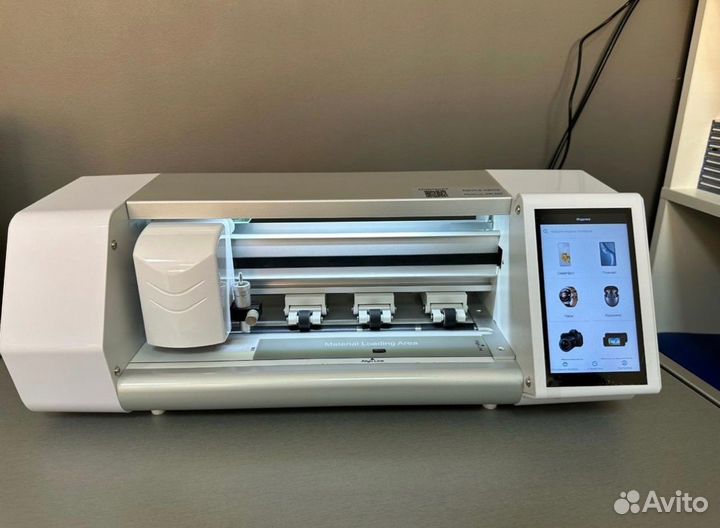 Плоттер для резки защитных пленок
