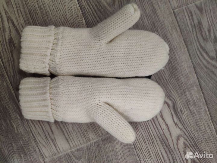 Варежки женские